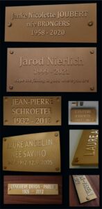 Plaque-de-bronze-funeraire-prestige-2